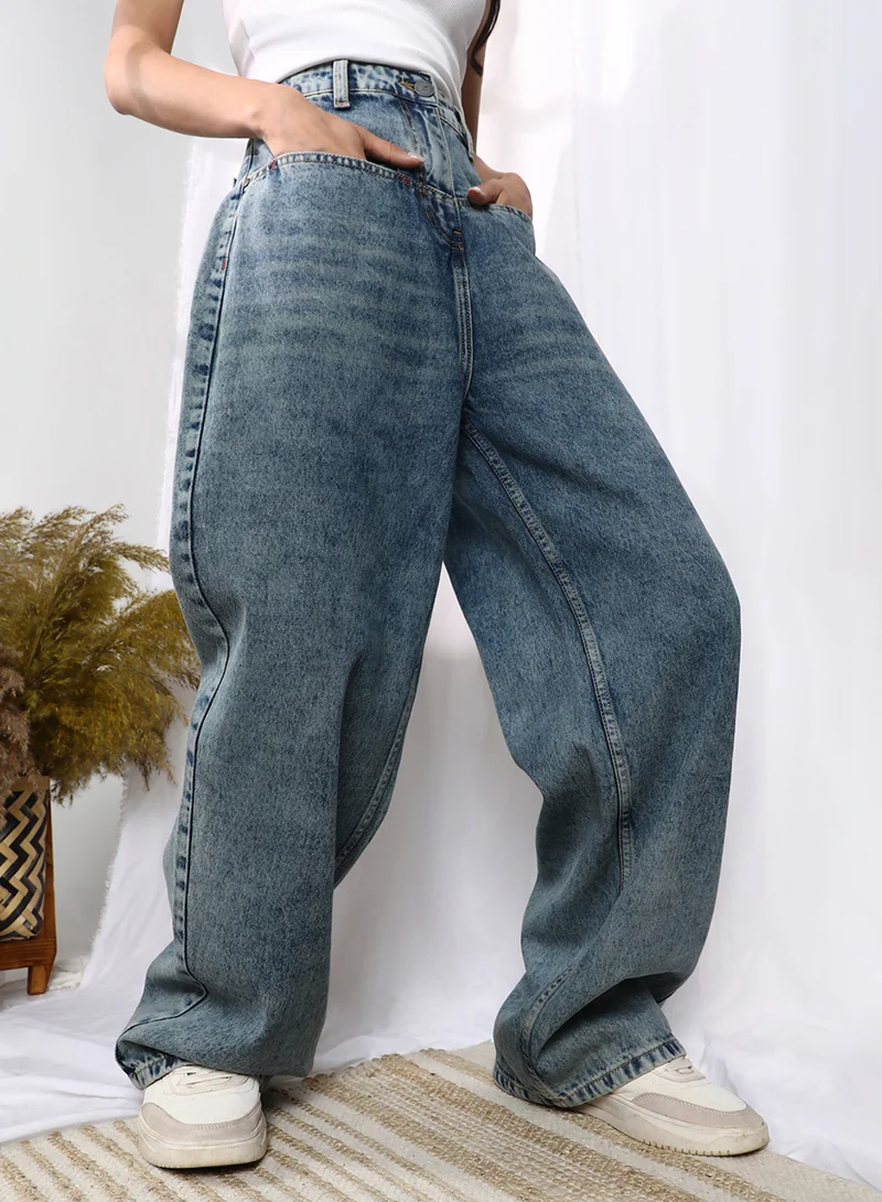 Campus Sutra Women's Navy Blue Acid-Wash Straight Denim Jeans For Casual Wear | Medium-Wash | High-Rise | Button Closure | Denim Jeans Designed With Comfortable Fit For Woman & Girls
